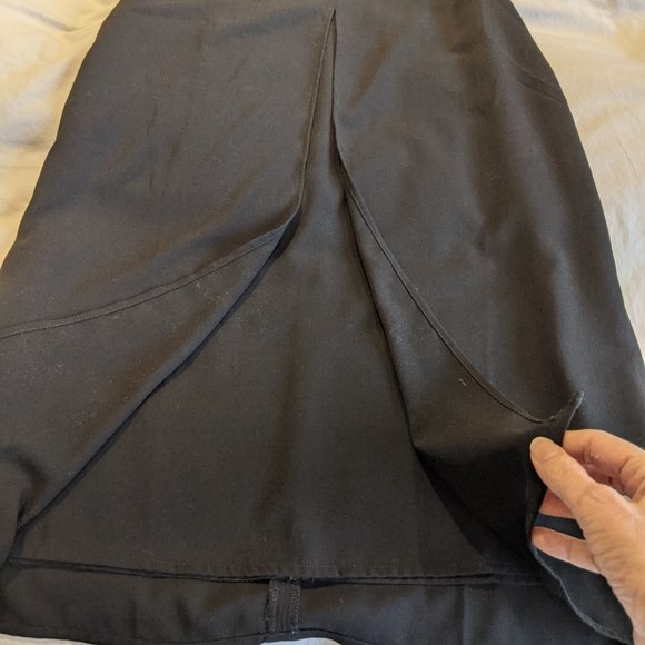 Black V Neck Sleeveless Zipper Paneled Dress Size 8 - Picture 6 of 11